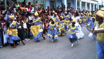 0810-guantanamo-carnaval.jpg