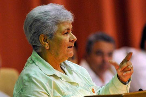 Gladys Bejerano Portela, Vicepresidenta del Consejo de Estado y Contralora General de la República, reiteró la condena de Cuba a todos los actos, métodos y prácticas de terrorismo, en todas sus formas y manifestaciones, al firmar hoy el libro de condolencias abierto en la sede de la Embajada de España en La Habana, por los atentados terroristas perpetrados la semana pasada en las ciudades catalanas de Barcelona y Cambrils, informó el portal digital Cubaminrex. Gladys Bejerano Portela, Vicepresidenta del Consejo de Estado y Contralora General de la República, reiteró la condena de Cuba a todos los actos, métodos y prácticas de terrorismo, en todas sus formas y manifestaciones, al firmar hoy el libro de condolencias abierto en la sede de la Embajada de España en La Habana, por los atentados terroristas perpetrados la semana pasada en las ciudades catalanas de Barcelona y Cambrils, informó el portal digital Cubaminrex.