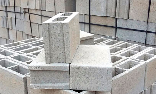 Fabrican En Holguín Bloques De Hormigón Con Material Reciclado