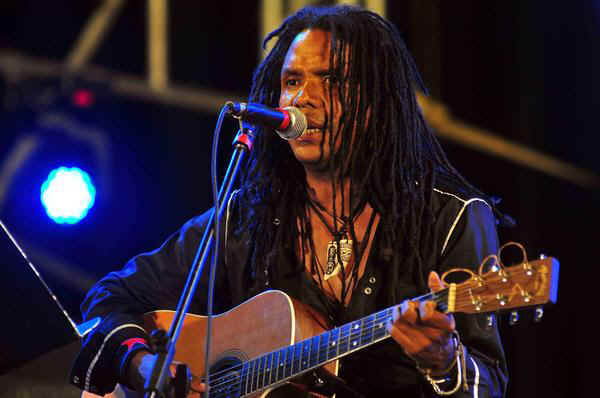 1013-Raul-Torres.jpg