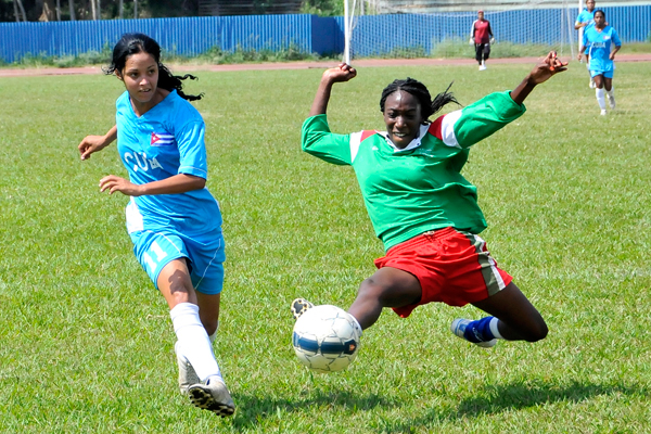 Con la aspiración de retener la corona, las 17 jugadoras del equipo de La Habana salen mañana hacia Camagüey para intervenir en la II Liga Nacional Femenina de Fútbol, que se inicia el domingo.