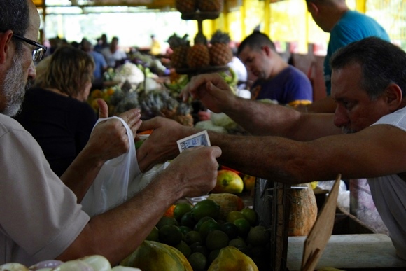 agromercado-19-y-b.jpg