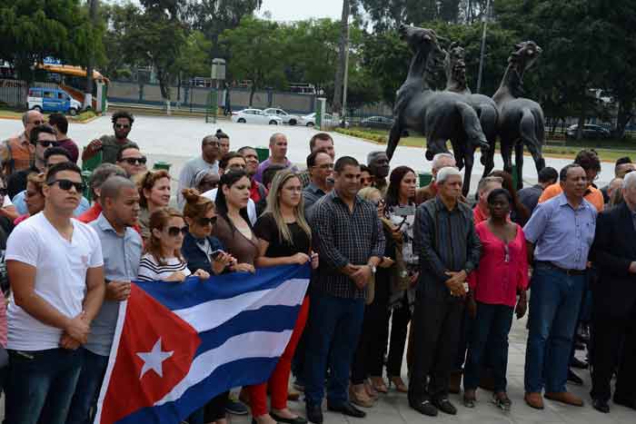 0409-peru-delegacion-cuba3.jpg