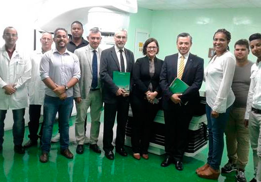 Encuentro en el Centro Especializado de Diagnóstico y Radioterapia del CIMEQ. Foto: ACN