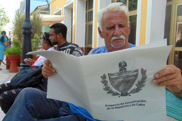 0813-constitucion2.jpg