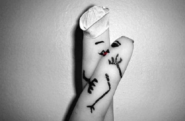 0114-besos-dedos.jpg