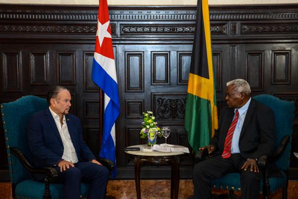 Cuban parliament president receives the President of the Senate of Jamaica