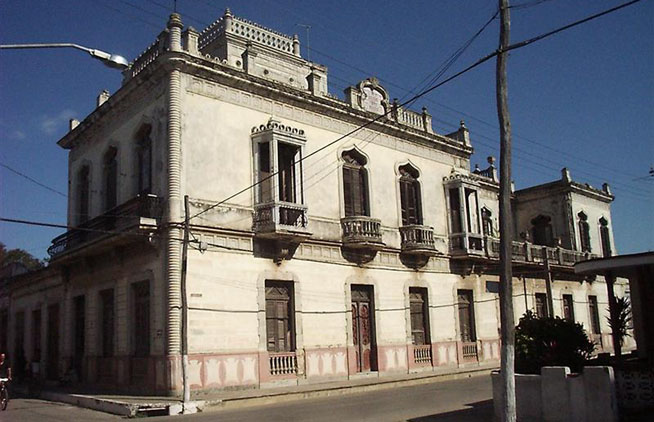 Palacio Arenas, joya arquitectónica de Villa Clara Palacio Arenas, joya arquitectónica de Villa Clara