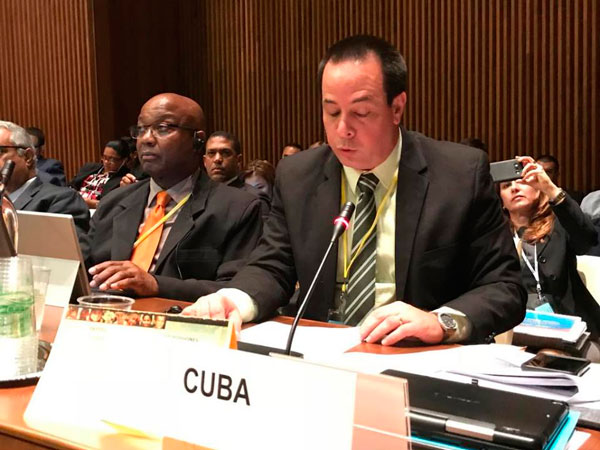 Cuba ratifies its commitment to universal and free health before PAHO