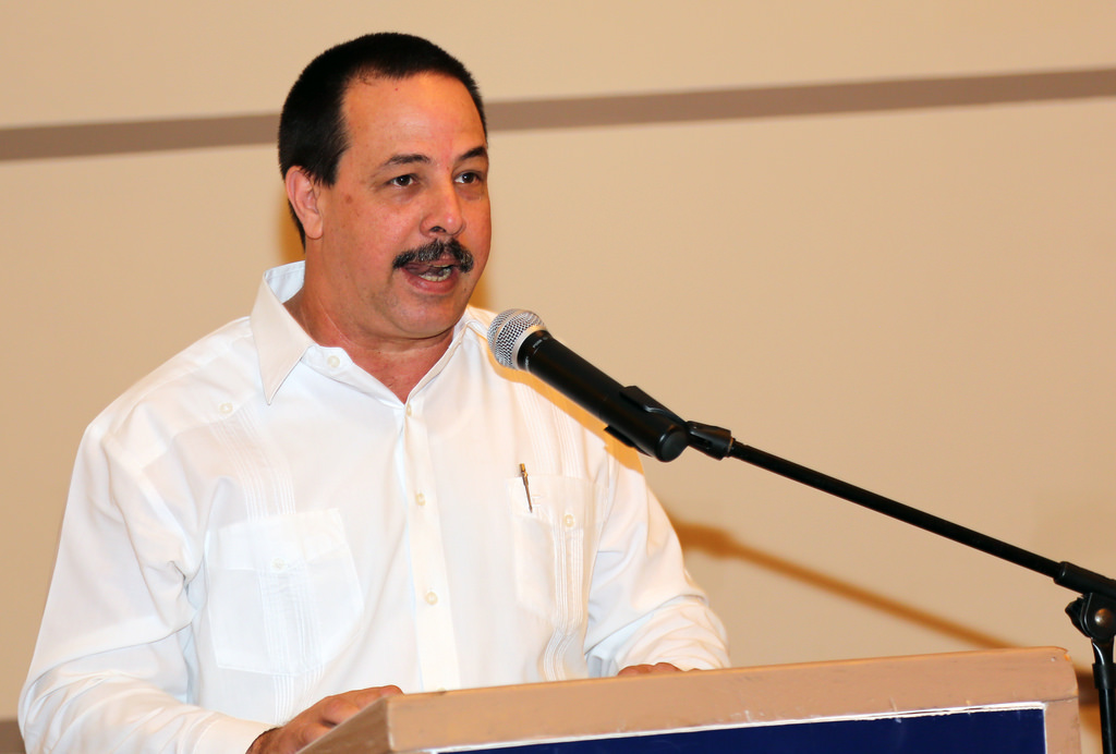 ministro de salud publica jose angel