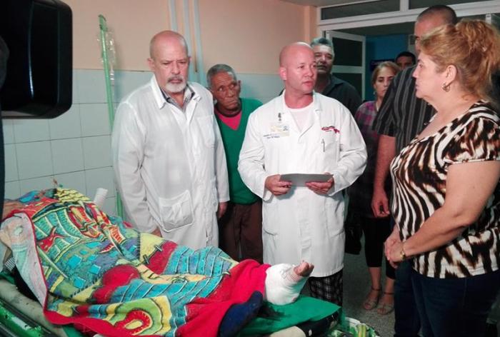 Deivy Pérez Martín, primera secretaria del Partido en Sancti Spíritus, visitó a los lesionados en el Hospital Provincial Camilo Cienfuegos. Deivy Pérez Martín, primera secretaria del Partido en Sancti Spíritus, visitó a los lesionados en el Hospital Provincial Camilo Cienfuegos.