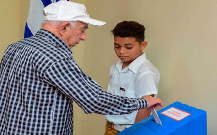 Jose Ramon Machado Ventura: It is Essential to Maintain the Country's Achievements