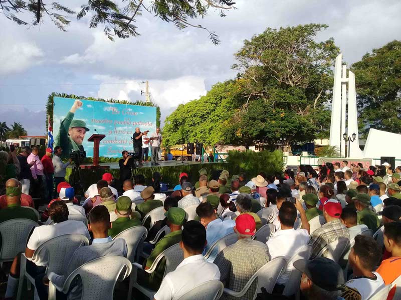 Cubans celebrate anniversary of the triumph in Playa Giron. 