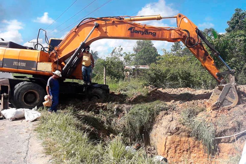 0807-Laboran-en-Pinar-del-Río-por-solucionar-avería-en-la-conductora-de-20-pulgadas.jpg
