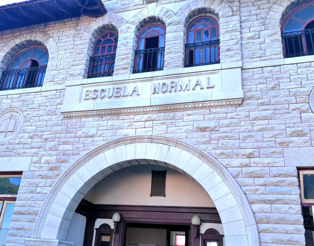 0816-escuela-normal.jpg