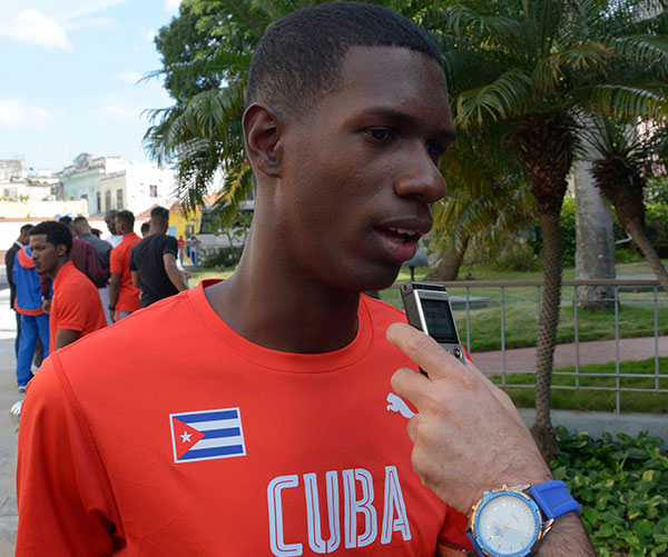 Lester Alcides Lezcay Gay, atleta juvenil destacado del año 2018, ofrece declaraciones a la Agencia Cubana de Noticias (ACN), en el Museo de la Revolución, en La Habana, Cuba, el 22 de enero de 2019. ACN FOTO/ Ariel LEY ROYERO Lester Alcides Lezcay Gay, atleta juvenil destacado del año 2018, ofrece declaraciones a la Agencia Cubana de Noticias (ACN), en el Museo de la Revolución, en La Habana, Cuba, el 22 de enero de 2019. ACN FOTO/ Ariel LEY ROYERO