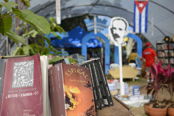 0211-feria-libro2.jpg