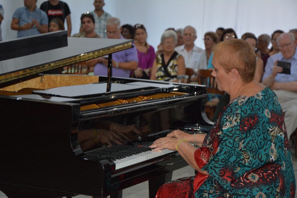 0213-elvira-santiago.jpg