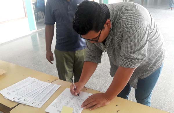 02015-universitarios firman-01.jpg