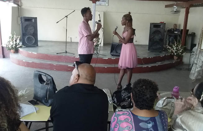 Con la participación de 25 jóvenes cantantes que fueron preseleccionados previamente, se desarrolla la XXIV edición del Concurso de Canto Mariana de Gonitch en la Casa Balear, de El Vedado en esta capital. Con la participación de 25 jóvenes cantantes que fueron preseleccionados previamente, se desarrolla la XXIV edición del Concurso de Canto Mariana de Gonitch en la Casa Balear, de El Vedado en esta capital.