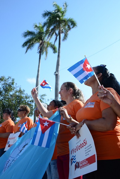 Avileñas que participarán en el X Congreso de la Federación de Mujeres Cubanas, en el acto de abanderamiento celebrado en el parque José Martí, en la ciudad de Ciego de Ávila, Cuba, el 18 de febrero de 2019.