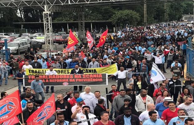 0614-brasil-protesta-reforma-.jpg