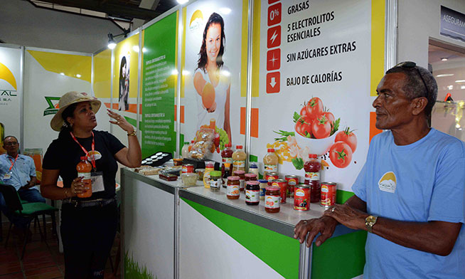 Presentan nueva empresa mixta Tropical Contramaestre SA Presentan nueva empresa mixta Tropical Contramaestre SA