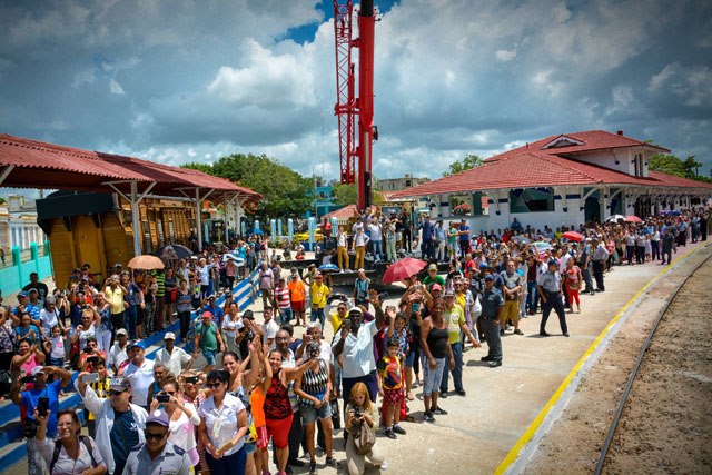 0715-tren-holguin1.jpg