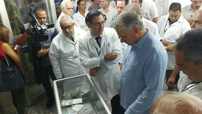 0718-Díaz-Canel recorre centros de salud-2.jpg