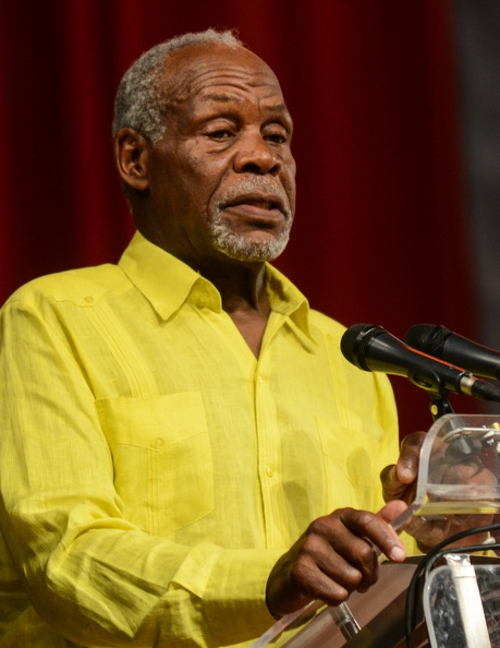 Intervención de actor Dany Glover, durante la XV Graduación de la Escuela Latinoamericana de Medicina (ELAM), en el Teatro Karl Marx, en La Habana, el 23 de julio de 2019. 