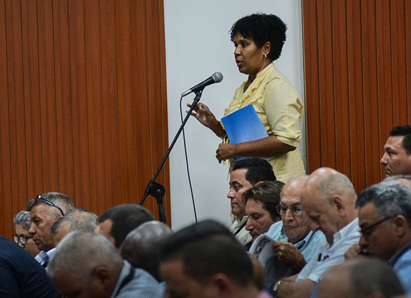 Intervenciones durante la Asamblea de Balance del Ministerio de la Construcción (MICONS), en la sede del MICONS, en La Habana, el 18 de marzo de 2019. ACN FOTO/ Marcelino VÁZQUEZ HERNÁNDEZ