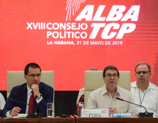 Intervención de Bruno Rodríguez Parrilla (D), ministro de Relaciones Exteriores de Cuba, a su lado Jorge Arreaza (I), canciller de la República Bolivariana de Venezuela, durante el XVIII Consejo Político del ALBA-TCP, en el Salón de Protocolo El Laguito, en La Habana, el 21 de mayo de 2019