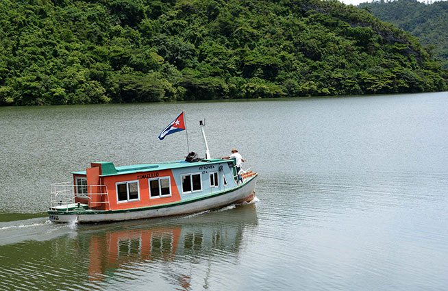0530-TURISMO_10.jpg