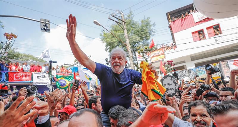 Le Président cubain célèbre la liberté de Lula da Silva (+Photos et Vidéo) Le Président cubain célèbre la liberté de Lula da Silva (+Photos et Vidéo)