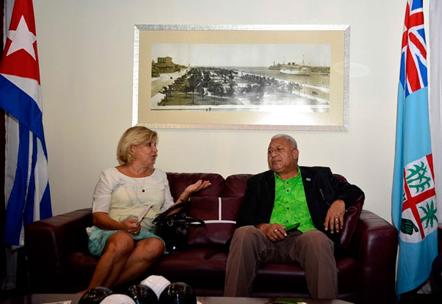 0210-primer-ministro-fiji2.jpg