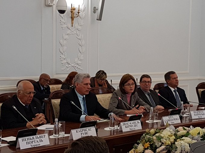 Diaz-Canel meets with the Governor of St. Petersburg
