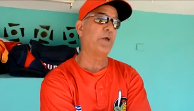 0925-Jesús Salgado Sánchez, entrenador principal de picheo Matanzas.jpg