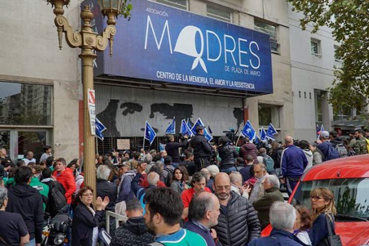 Madres de Plaza de Mayo Madres de Plaza de Mayo