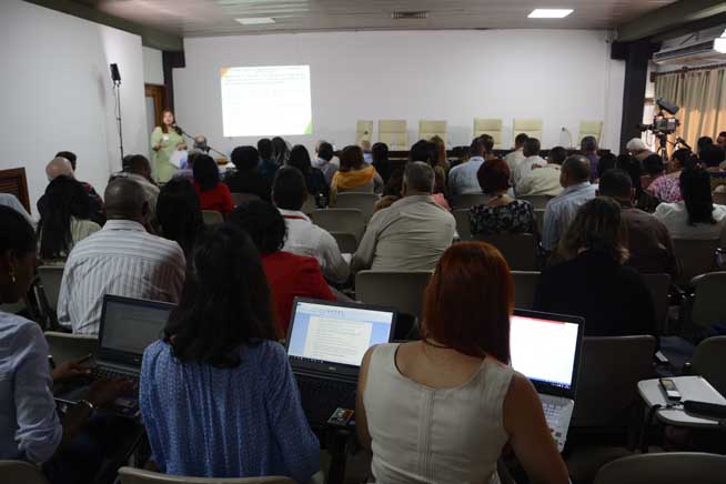 Sesiona Comisión de Industrias, Construcción y Energía, en el Palacio de Convenciones, en La Habana, Cuba, el 12 de abril de 2019. Sesiona Comisión de Industrias, Construcción y Energía, en el Palacio de Convenciones, en La Habana, Cuba, el 12 de abril de 2019.