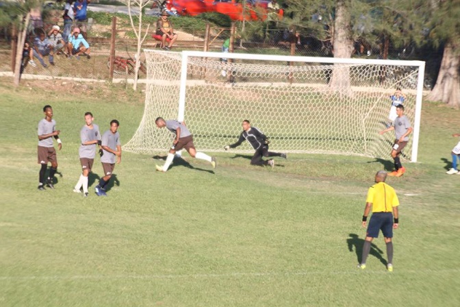 En su cancha de la localidad de Sebastopol, en Minas, el invicto cuadro de Camagüey recibirá hoy la visita de Cienfuegos, en la cuarta fecha de la liguilla, en la edición 104 de la Liga Cubana de Fútbol. En su cancha de la localidad de Sebastopol, en Minas, el invicto cuadro de Camagüey recibirá hoy la visita de Cienfuegos, en la cuarta fecha de la liguilla, en la edición 104 de la Liga Cubana de Fútbol.