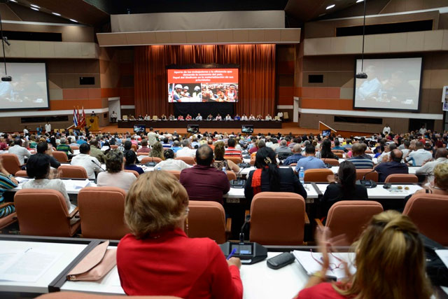 Sesiona comision sobre "El aporte de los trabajadores a la eficiencia que demanda la economía del país", en el marco del XXI Congreso de la Central de Trabajadores de Cuba (CTC), en el Palacio de Convenciones, en La Habana, el 22 de abril de 2019. ACN FOTO/ Ariel LEY ROYERO