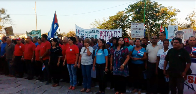 Anticipo de lo que acontecerá el Primero de Mayo en la Plaza de la Revolución José Martí, y en toda Cuba, lo constituyó este jueves el acto provincial por el Día Mundial del Proletariado, en la histórica colina Lenin, en Regla, donde miles de habaneros condenaron la Ley Helms-Burton y las nuevas patrañas y amenazas del imperialismo norteamericano.