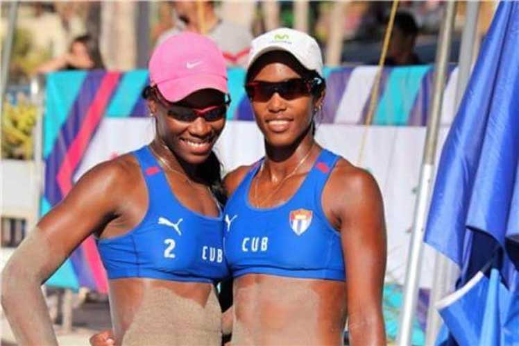 0421-cuba-voli-playa-fem.jpg