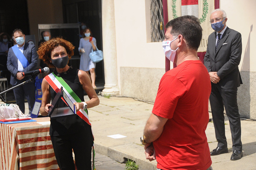 http://www.acn.cu/images/2020/Mayo/0-24-homenaje-a-brigada-medica-cubana-crema-italia-6.jpg