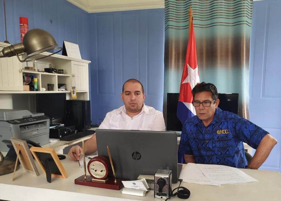 1205-embajador-cubano-fiji.jpg