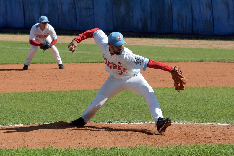 0211-ciego-industriales-beisbol2.jpg