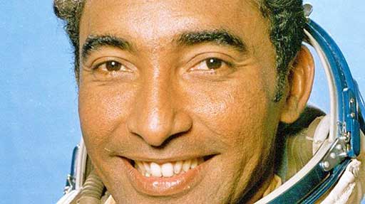 Rememora Díaz-Canel hazaña del primer cosmonauta cubano, Arnaldo Tamayo