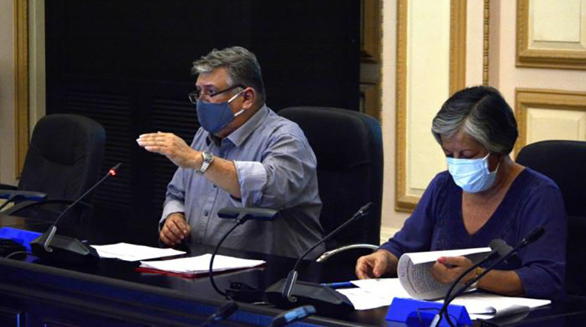 Con el objetivo de continuar apoyando el desarrollo económico-social y las demás prioridades del país, en un contexto caracterizado por el recrudecimiento del bloqueo impuesto por el Gobierno de Estados Unidos y los efectos de la pandemia de la COVID-19, en la sesión de este martes del Consejo de Estado fueron adoptados tres decretos-leyes y un acuerdo relacionados con importantes temas de la actualidad cubana.