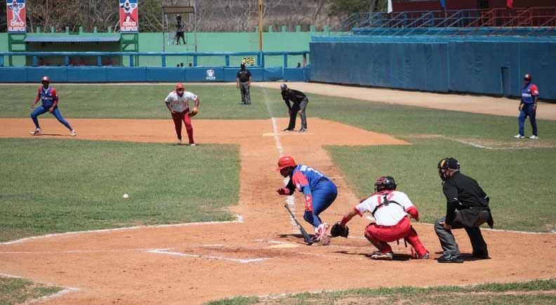 Matanzas logró su primer triunfo contra Granma en la gran final de la pelota, correspondiente a la Serie Nacional 60, que tiene por sede al estadio José Antonio Huelga, en la ciudad de Sancti Spíritus, Cuba, el 31 de marzo de 2021. ACN FOTO/Oscar ALFONSO SOSA