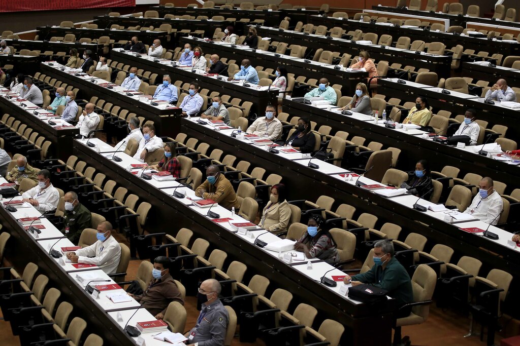Una breve reseña sobre el comportamiento de la economía cubana en el quinquenio 2016-2020 y una evaluación integral de la actualización del modelo económico desde el 6to Congreso del Partido hasta la fecha, centraron la atención de la comisión número 1 Económico y Social, del 8vo Congreso del Partido que se inició este viernes en La Habana.
